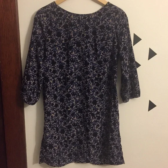 Patterned Dress - Picture 5 of 7